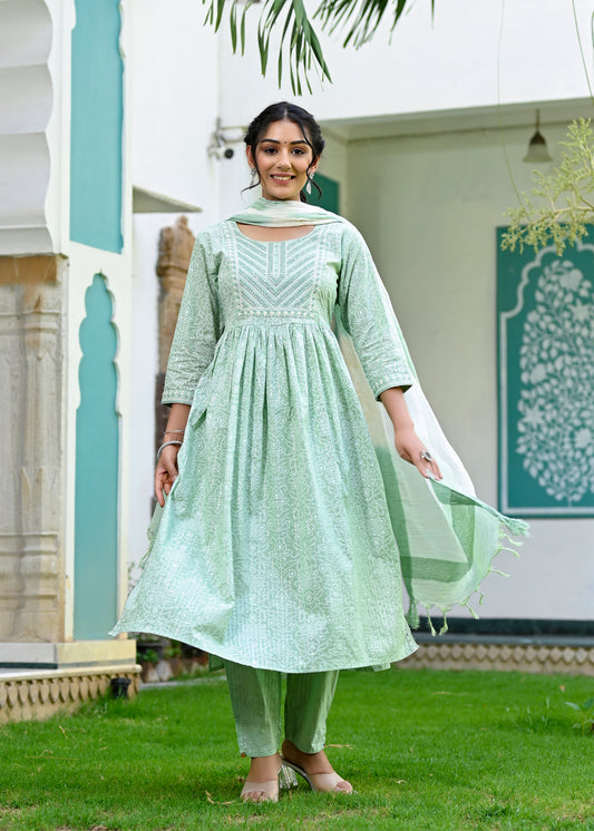 Pista Green Embroidered Nayra Cut Lurex Cotton Suit Set